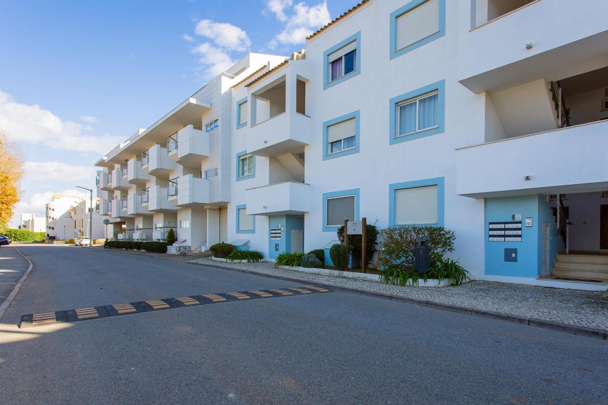 Golden 1 Bdr Flat W/ Balcony & Pool By Lovelystay Cabanas De Tavira Exterior photo